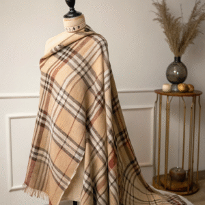 Plaid Prestige – L’élégance enveloppante